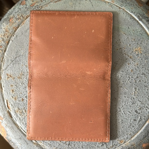 Magnetic Fossil Wallet - Picture 3 of 4